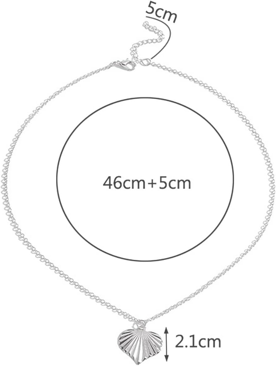 Boho Heart Pendant Necklace Gold Heart Necklace Vintage Heart Love Pendant Necklace Textured Heart Chain Necklace Minimalist Heart Charm Necklace Jewelry for Women and Girls