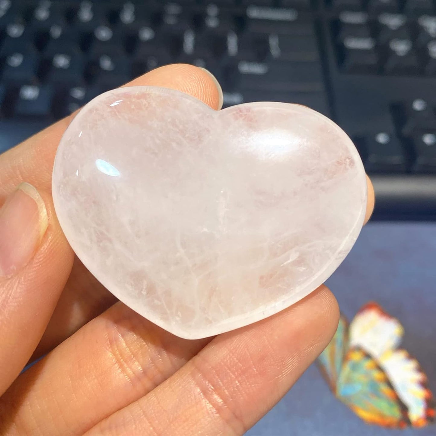 QINJIEJIE 1.8" Large Heart Stone Healing Crystals Clear Quartz Pocket Meditation Palm Worry Gemstone Gua Sha Facial Tools Crystals Reiki Energy Balancing