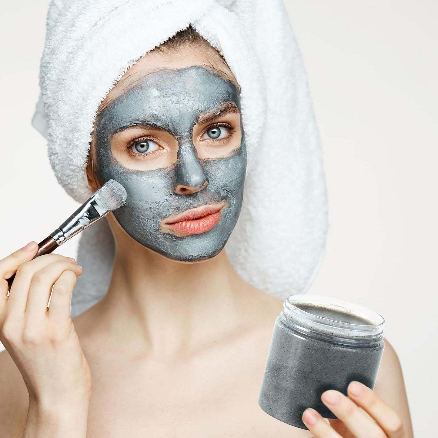 Eternal Moment 36 Pack 6 OZ Plastic Jars Round Clear Cosmetic Container Jars with Lids, Perfect for Lotion, Cream, Ointments, Makeup, Eye Shadow, Rhinestone, Samples, Pot, Travel Storage