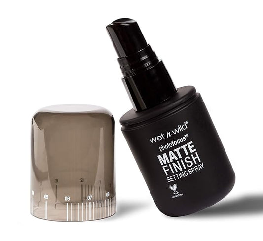 wet n wild Photo Focus Setting Mist, Up to 24HR Wear, Lightweight & Nourishing Aloe Formula Suitable for All Skin Types, Cruelty-Free & Vegan - Matte Appeal
