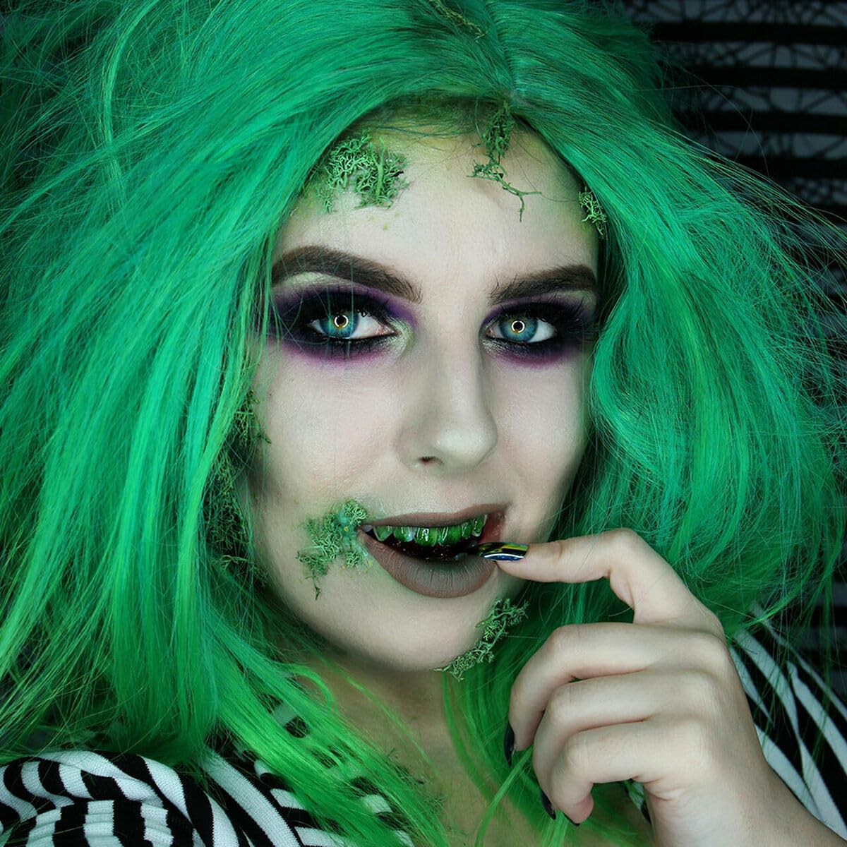 Go Ho 3 PCS Dark Purple Green Black Cream-Blendable Sticks,Waterproof Green and Purple Face Body Paint Professional SFX Makeup,Safe Facepaint Nose &Lip Smacking for Festival Halloween Makeup