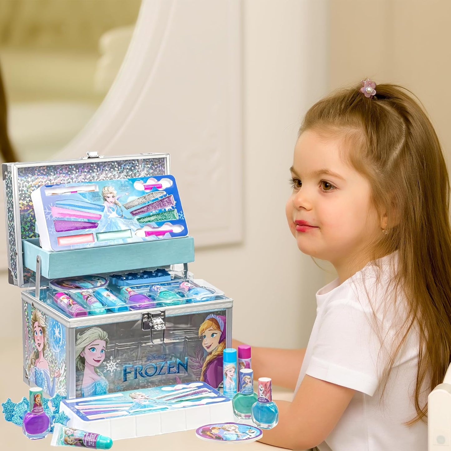 Disney Frozen Train Case Girls Beauty Set, Kids Makeup Kit for Girls, Real Washable Toy Makeup Set, Frozen Gift, Play Makeup, Pretend Play, Party Favor, Birthday, Toys Ages 3 4 5 6 7 8 9 10 11 12