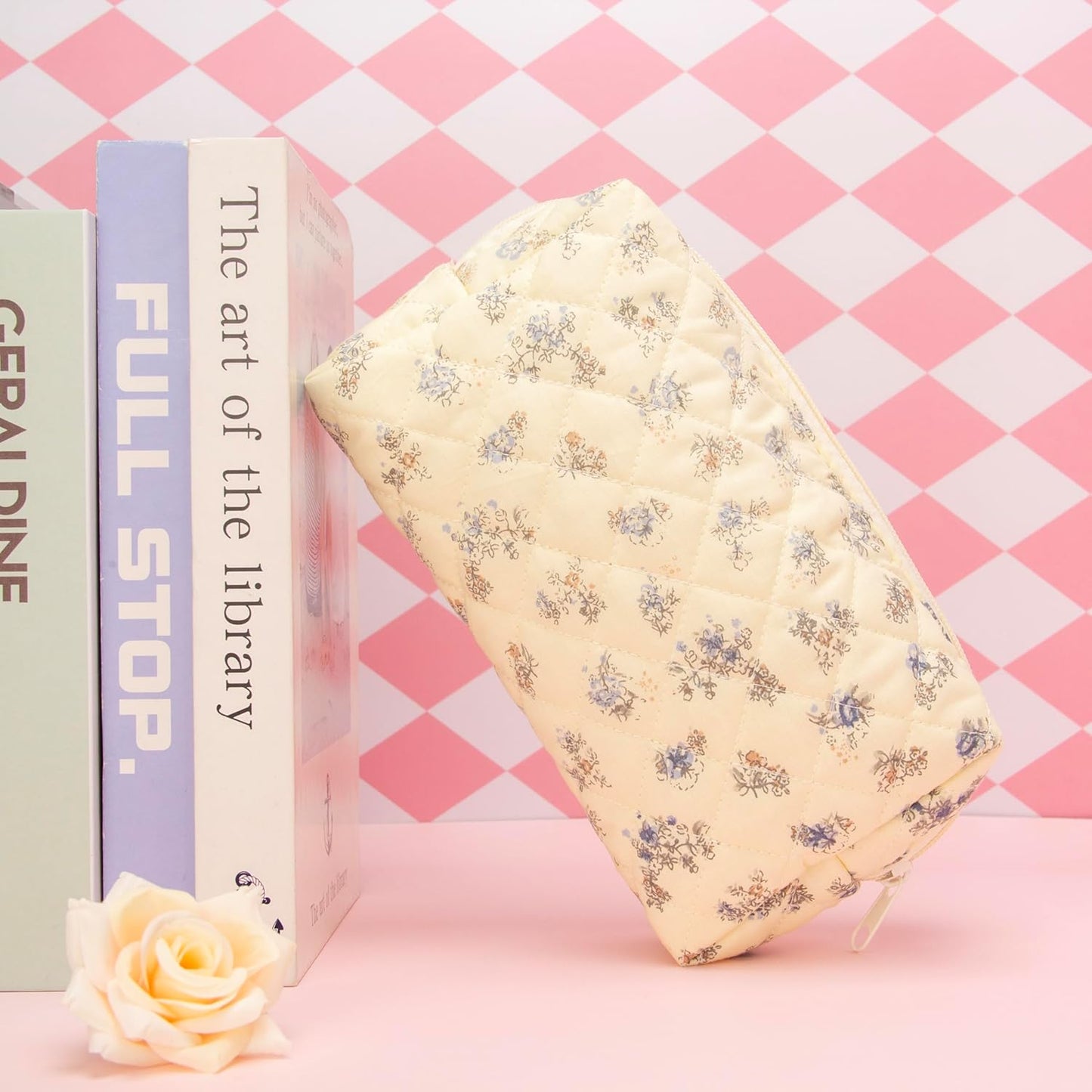 PAZIMIIK Vintage Quilted Makeup Bag Cosmetic Pouch for Brushes Pencils and Travel Make Up Accessories for Women and Girls Floral Blue